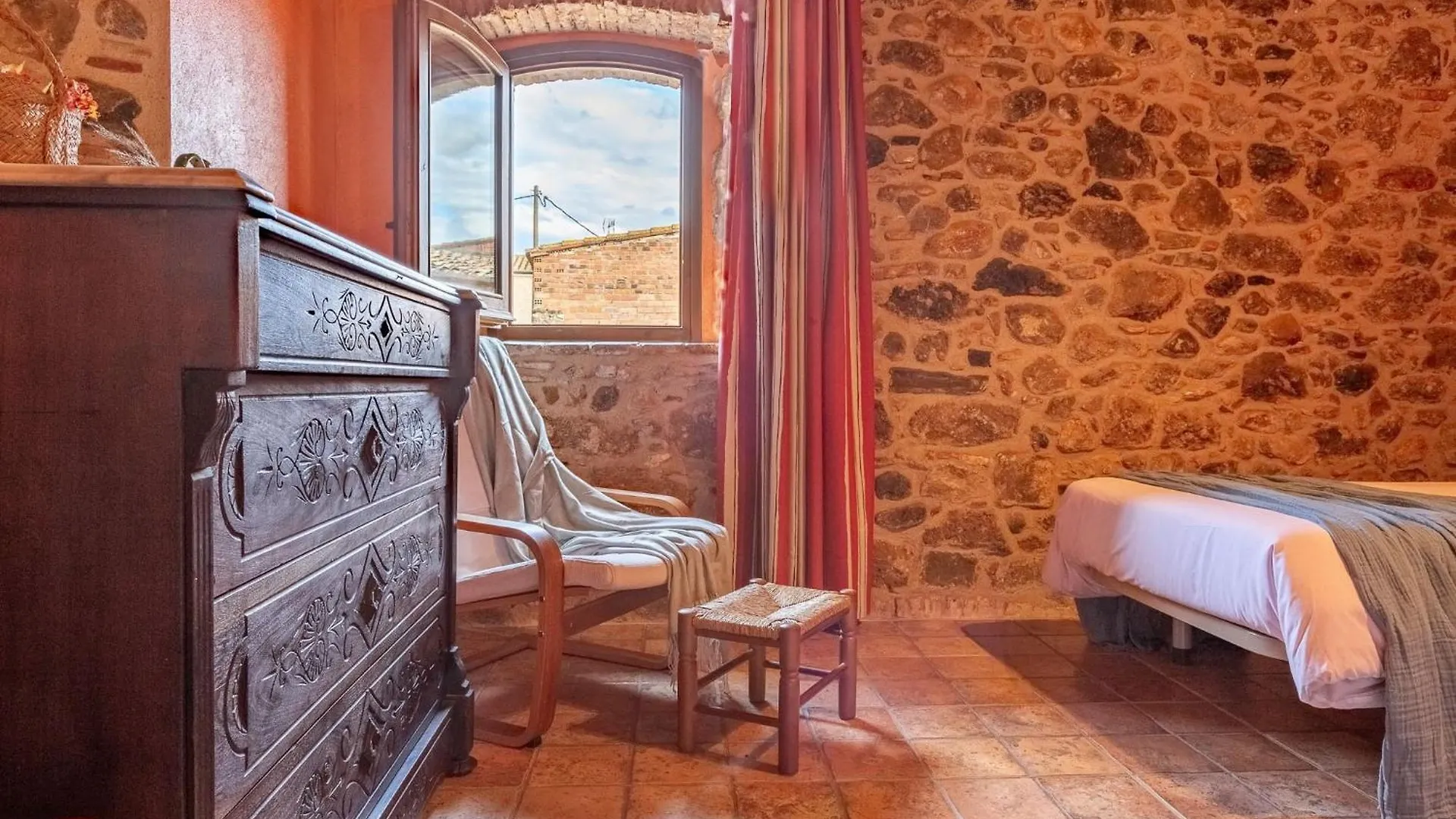Casa Rural 9 Km De L'Escala La Tallada 0*,  Spain